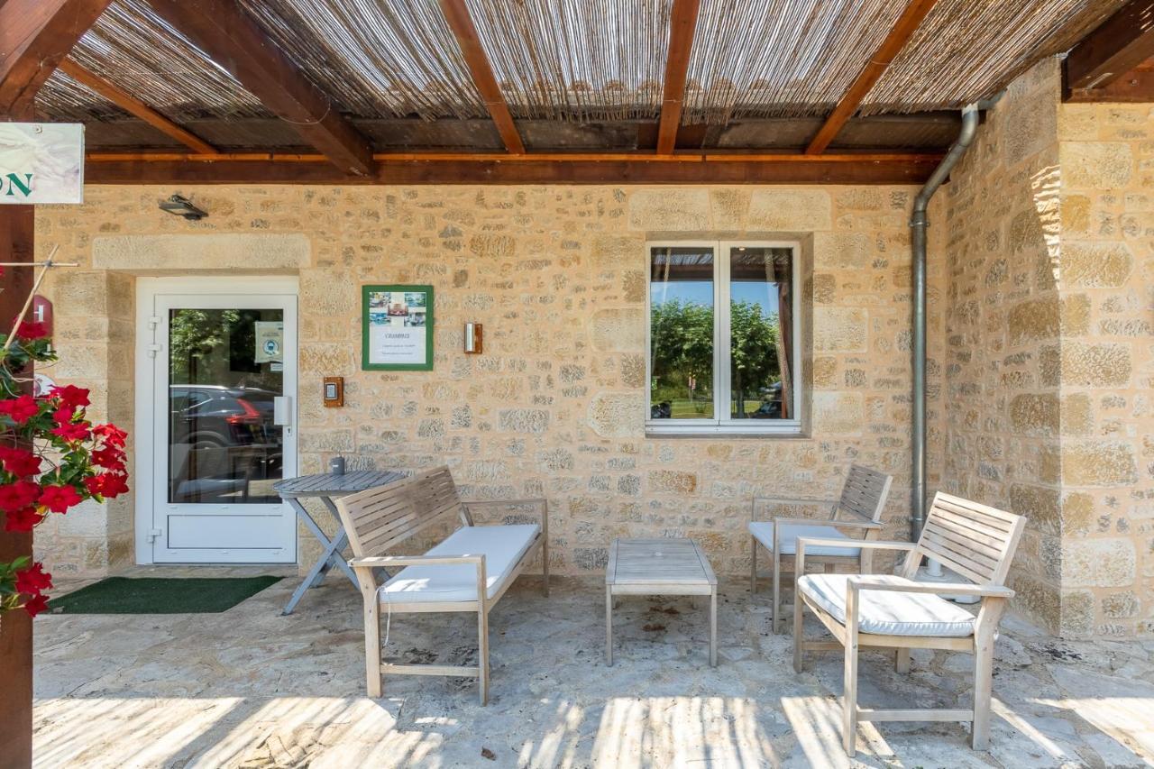 Hotel L'Oustal De Vezac Exterior foto
